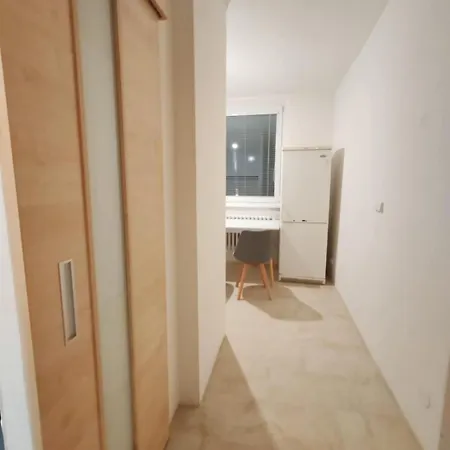 Star #4a415 By Starbnb Eu برنو