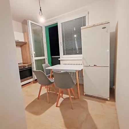 Star #4a415 By Starbnb Eu * برنو